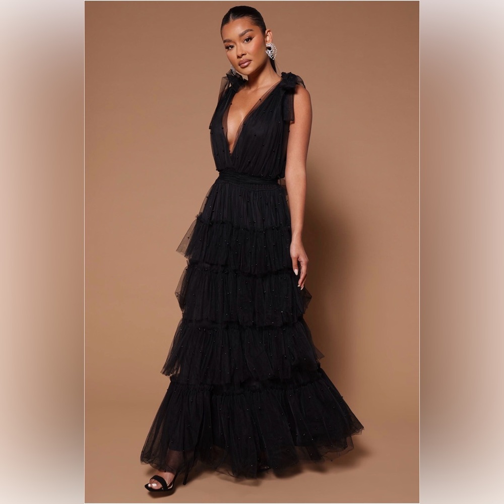 Fashion Nova Elegant Black Layered Maxi Dress